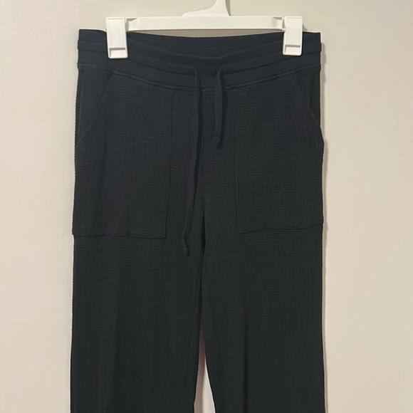 TNA By Aritzia Black Sweatpants Loungewear Size Small Comfy Cozy - Picture 1 of 5